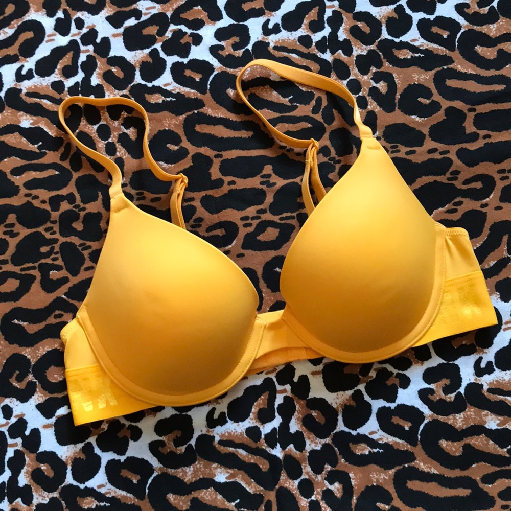 NWOT VS Pink Wear Everywhere Push Up Bra 32B